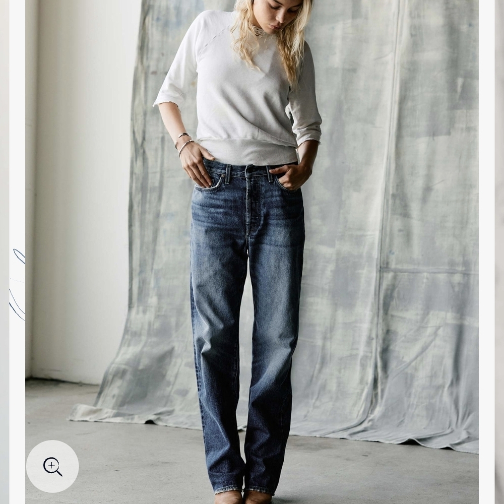 imogene + willie Women's Mid Wash Blue Straight-Leg Jeans - Trudie Caldwell